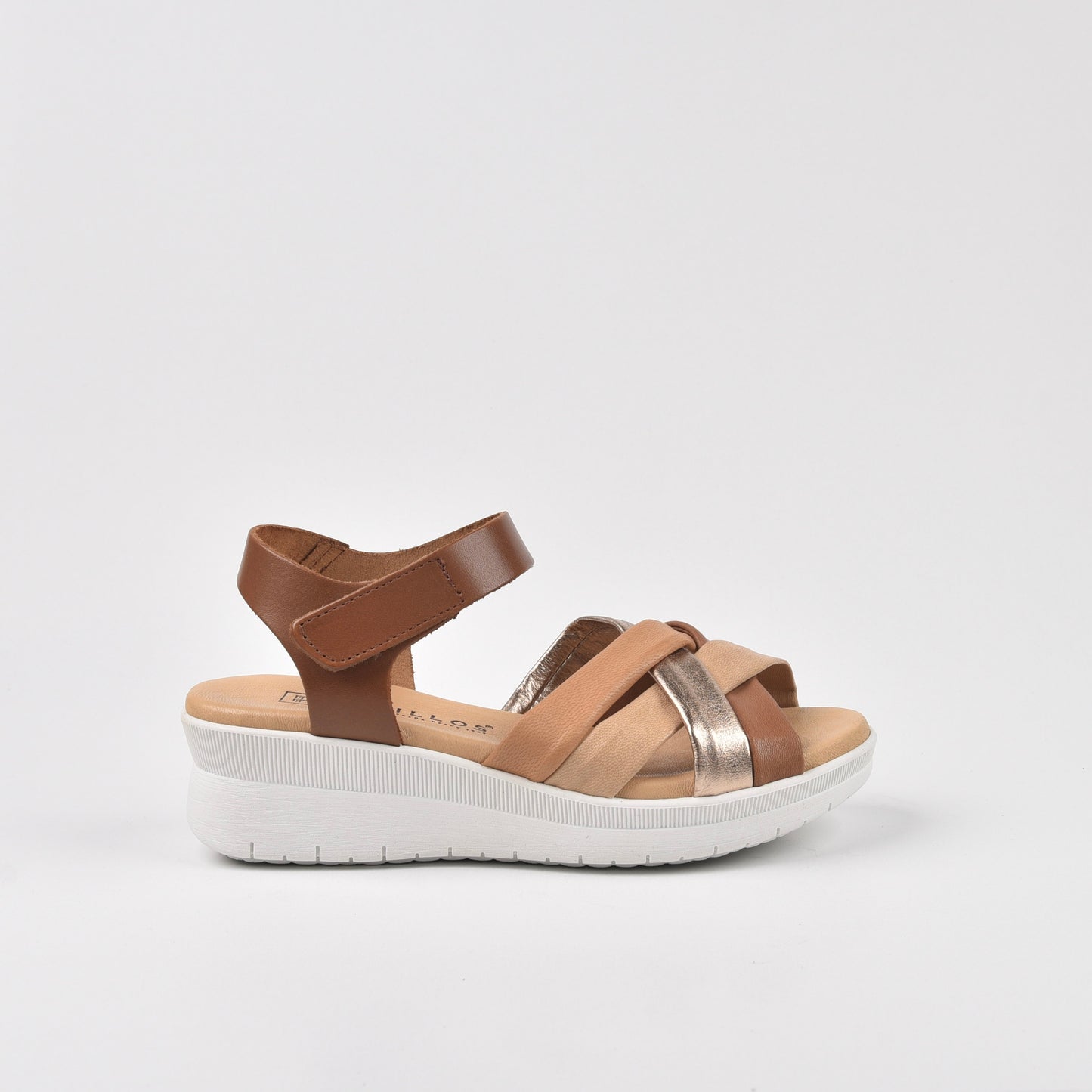 Pitillos Spanish Classic Sandals for Women in camel.