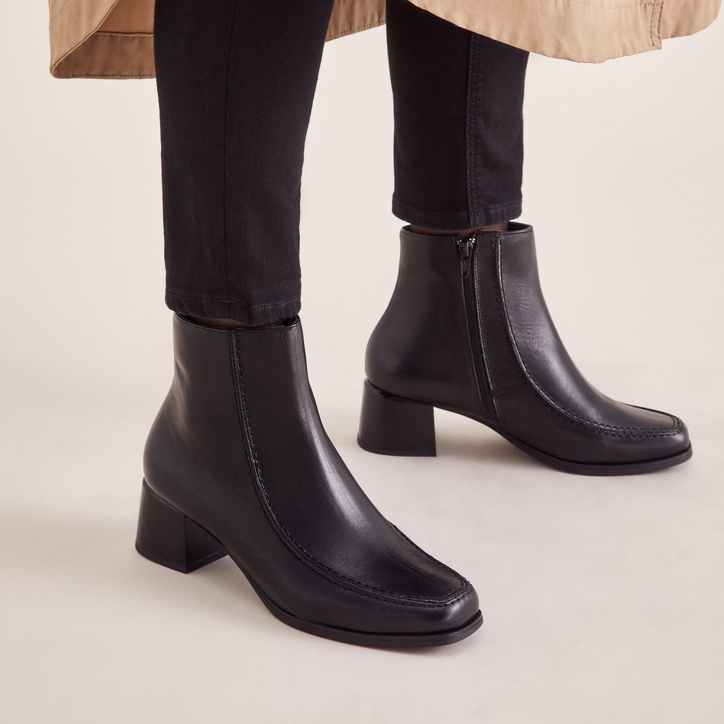 Pitillos 100% Genuine Leather Spanish boots in Black for woman
