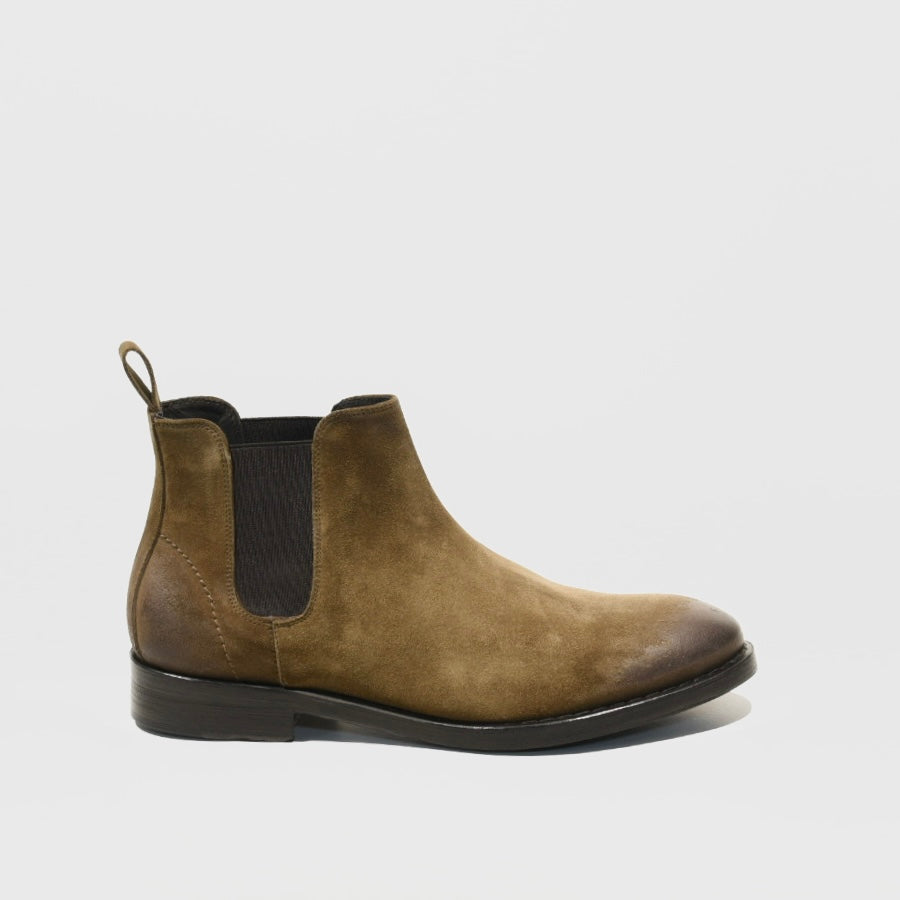Shalapi Italian Chelsea boots for men in suede Beige