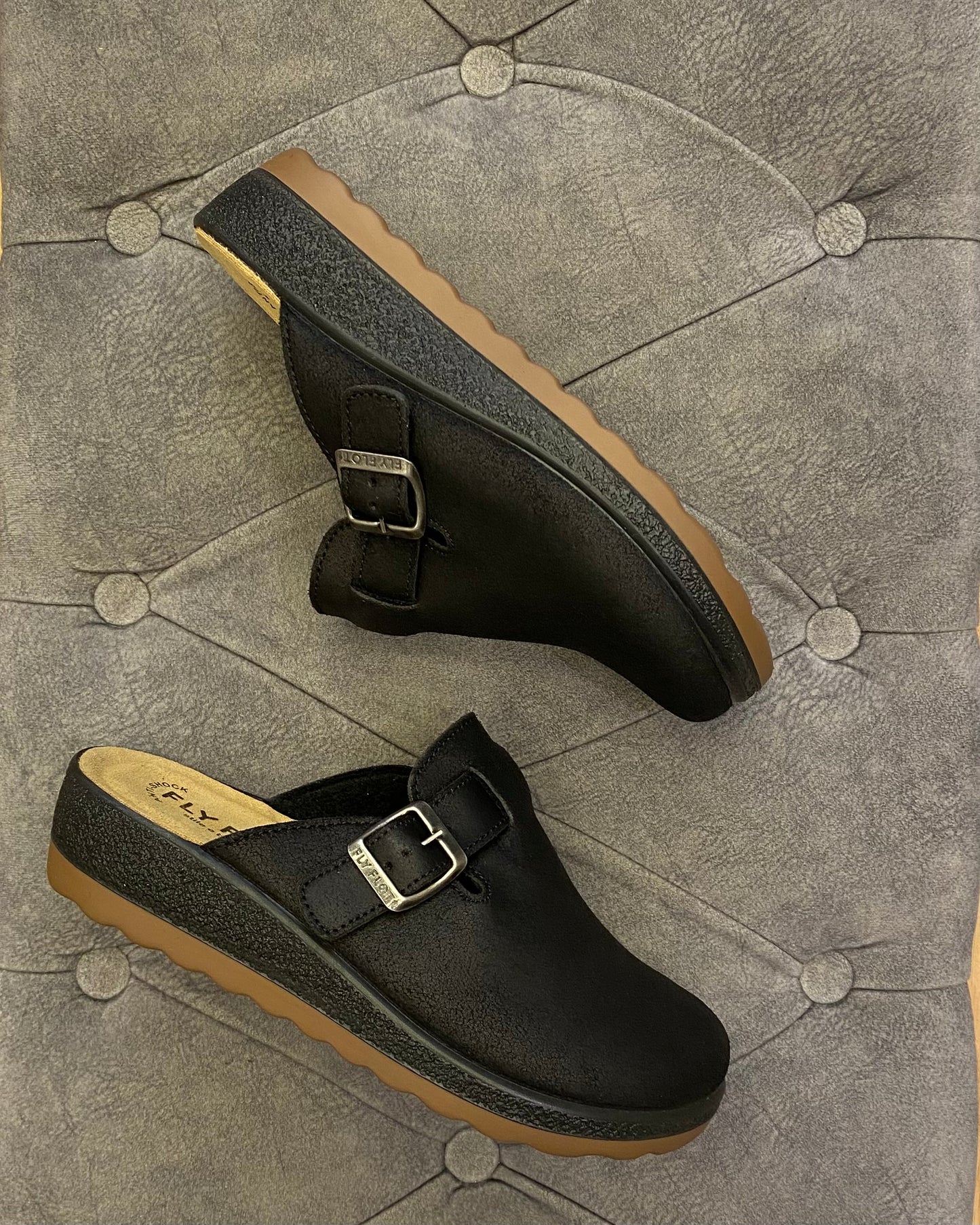 Fly Flot Italian Slipper for women in Black
