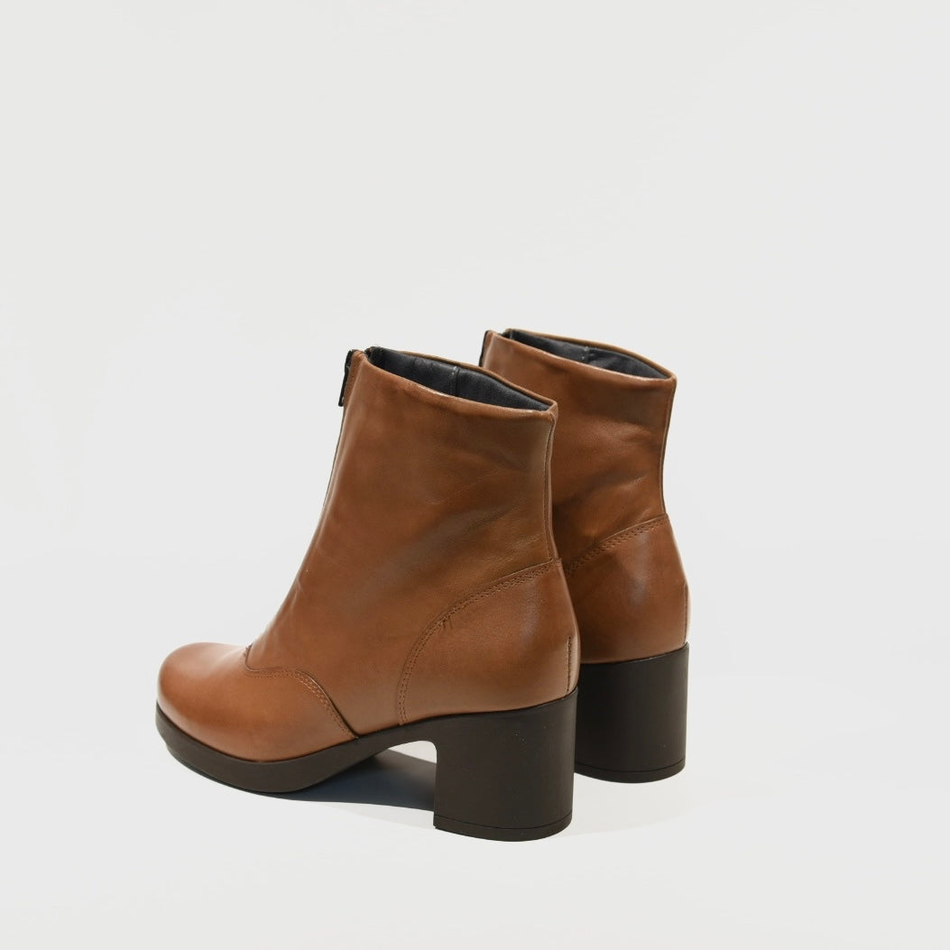 Pitillos 100% Genuine Leather Spanish boots in Camel for woman