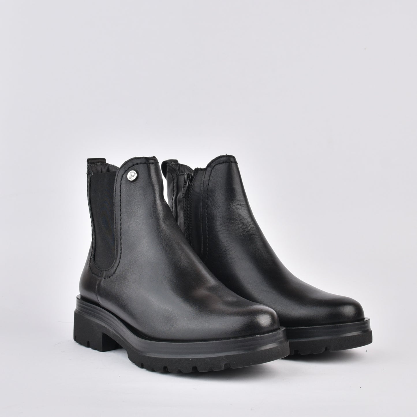 Pitillos spanish 100% Genuine Leather Chelsea boots for women in Black