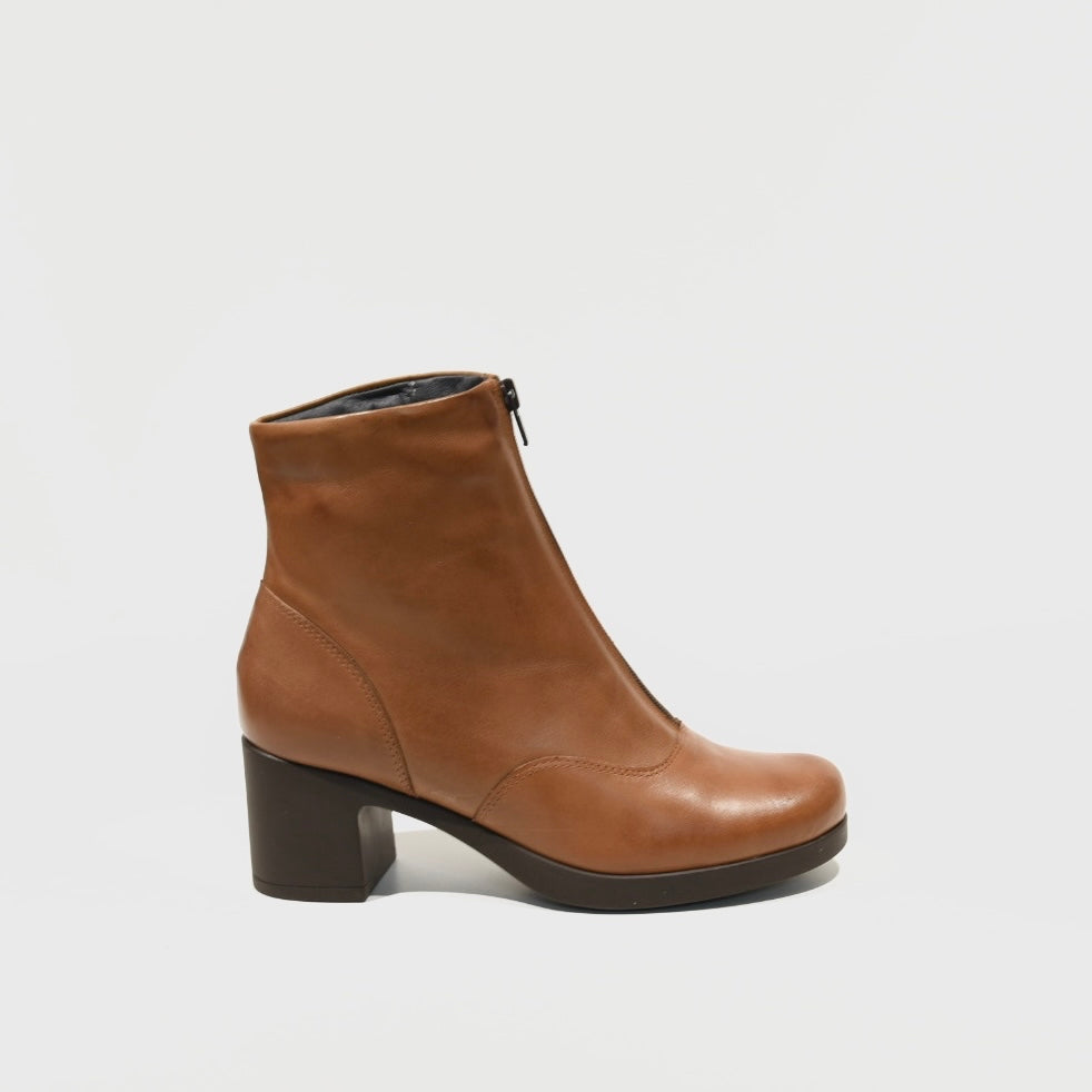 Pitillos 100% Genuine Leather Spanish boots in Camel for woman