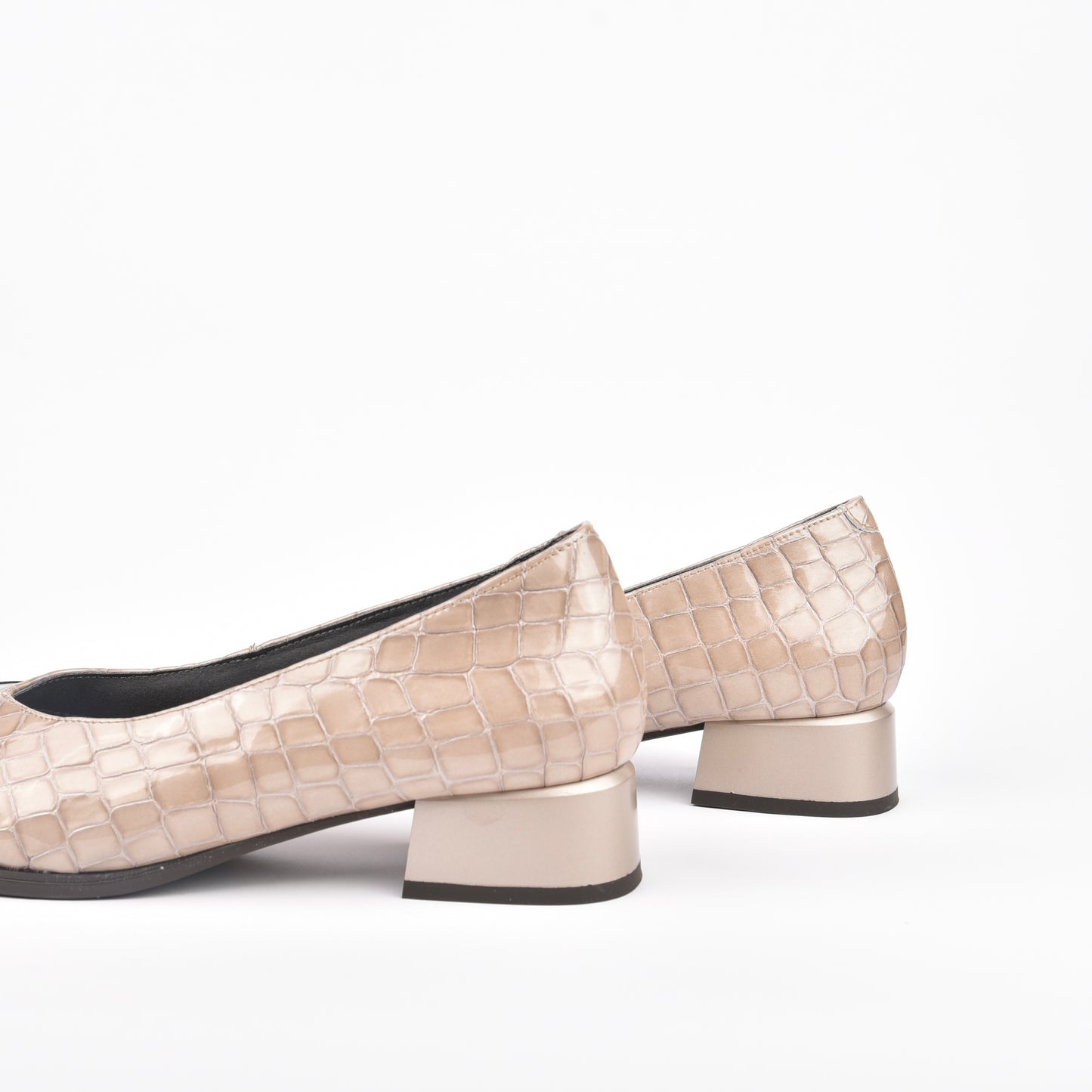 10113 Pitillos 100% Genuine Leather Spanish Mid Heel Shoes for women in Beige