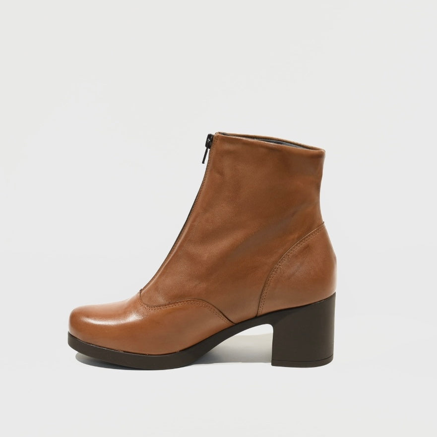 Pitillos 100% Genuine Leather Spanish boots in Camel for woman