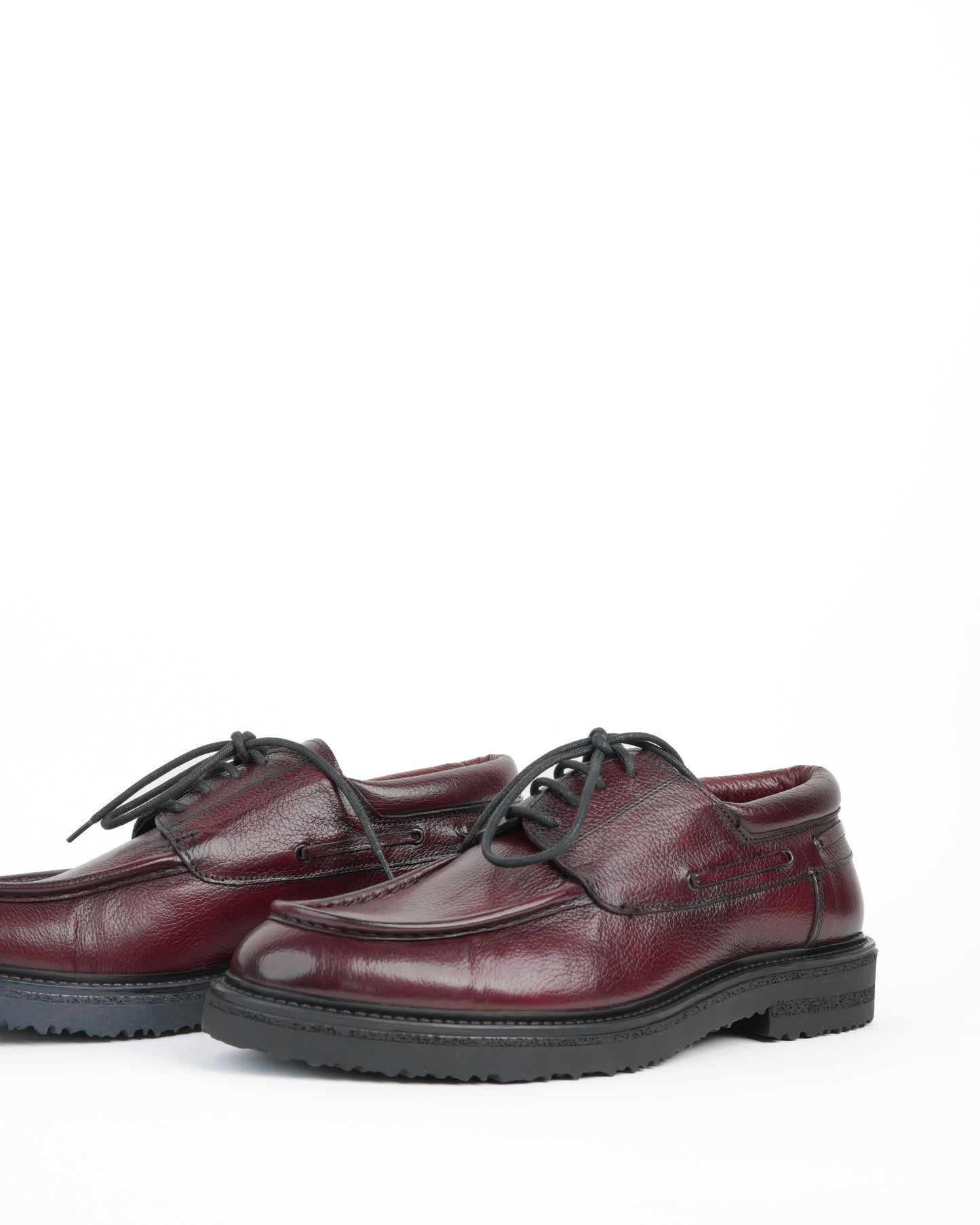 Shalapi shoes in grain leather for men in burdo