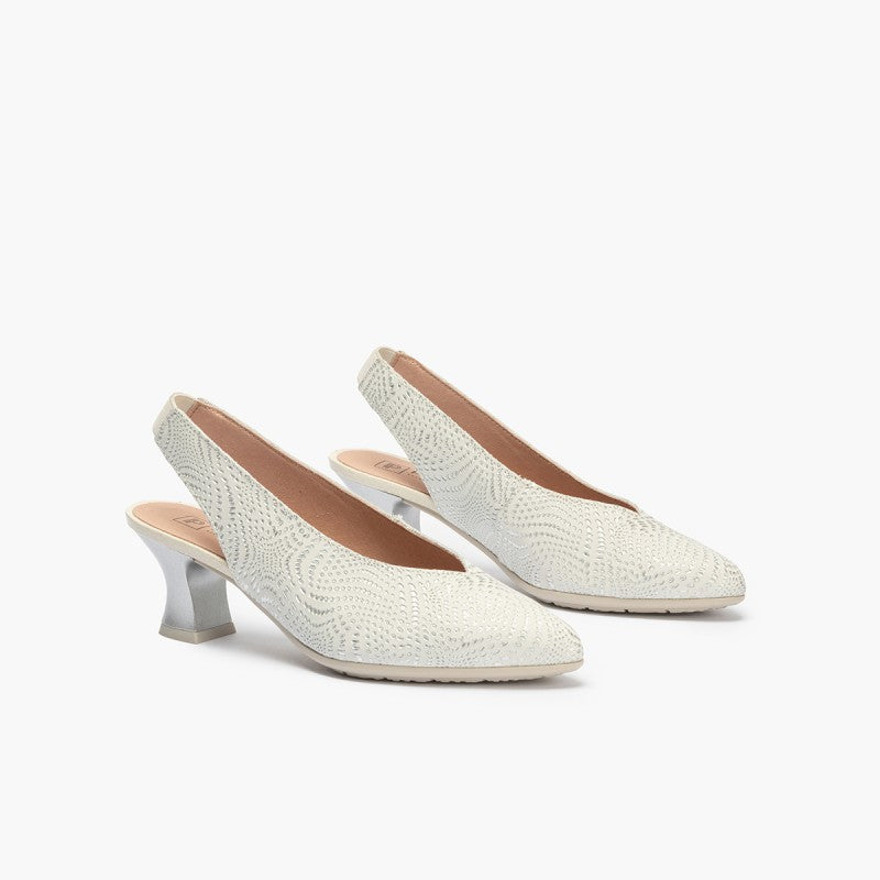 Pitillos Spanish Medium Heel Sandal for Women in silver .
