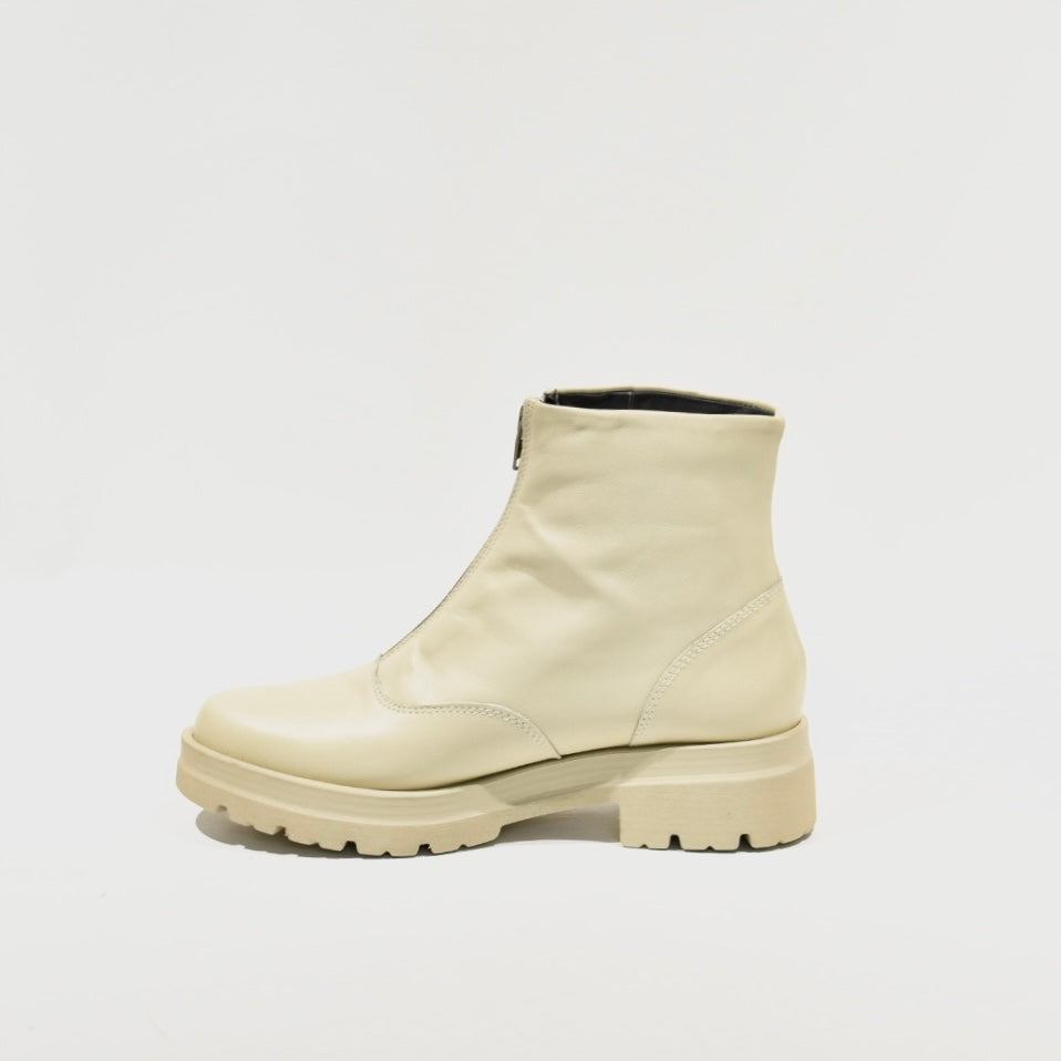 Pitillos100% Genuine Leather Spanish boots in Crema for woman