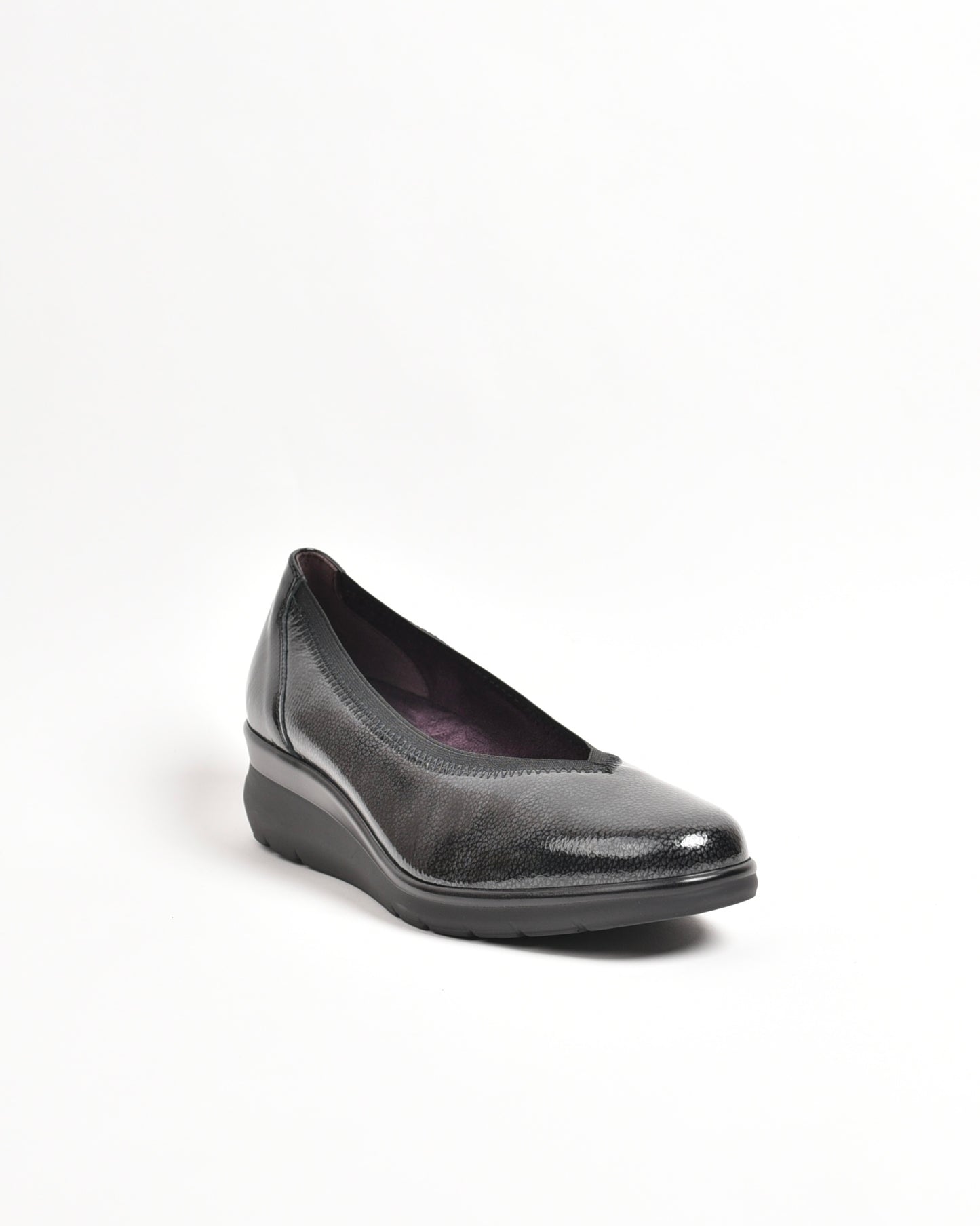 Pitillos classic shoes for women in shiny black