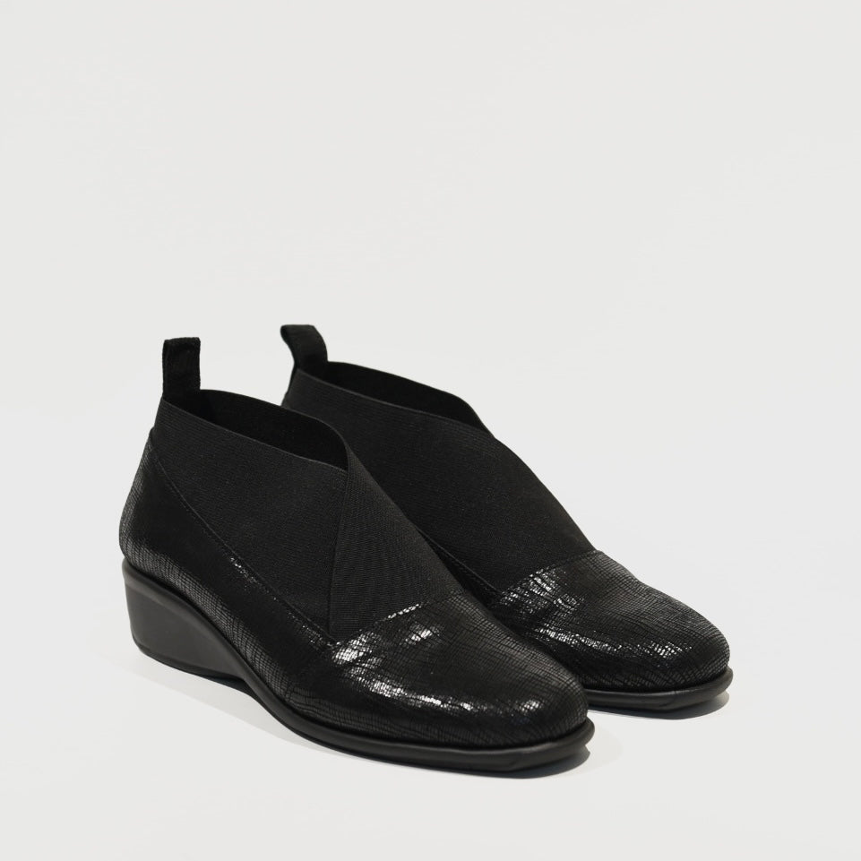 DFC Relax 100% Genuine Leather Greek Shoes in Black for Women