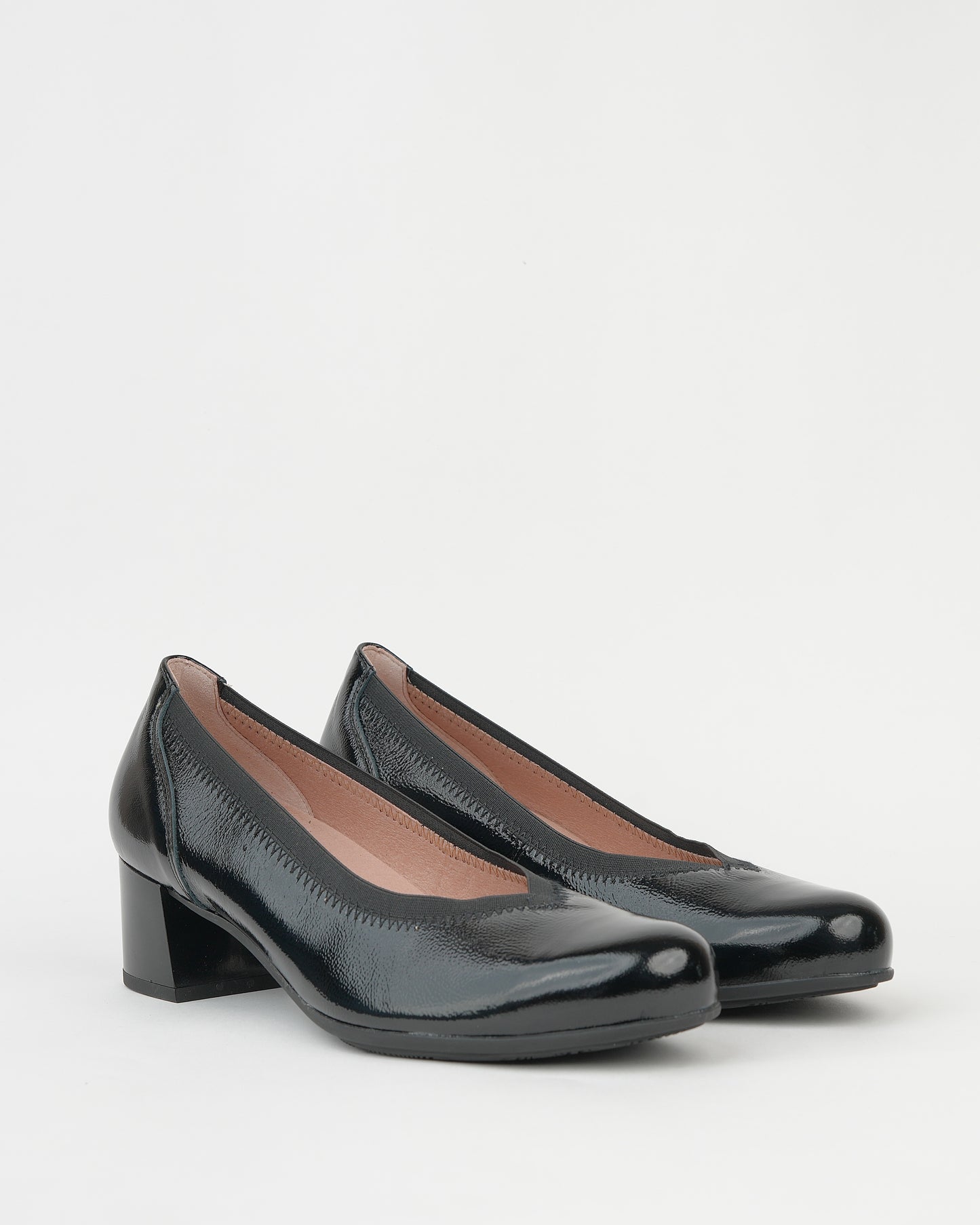 Pitillos spanish mid heel shoes for women in shiny black