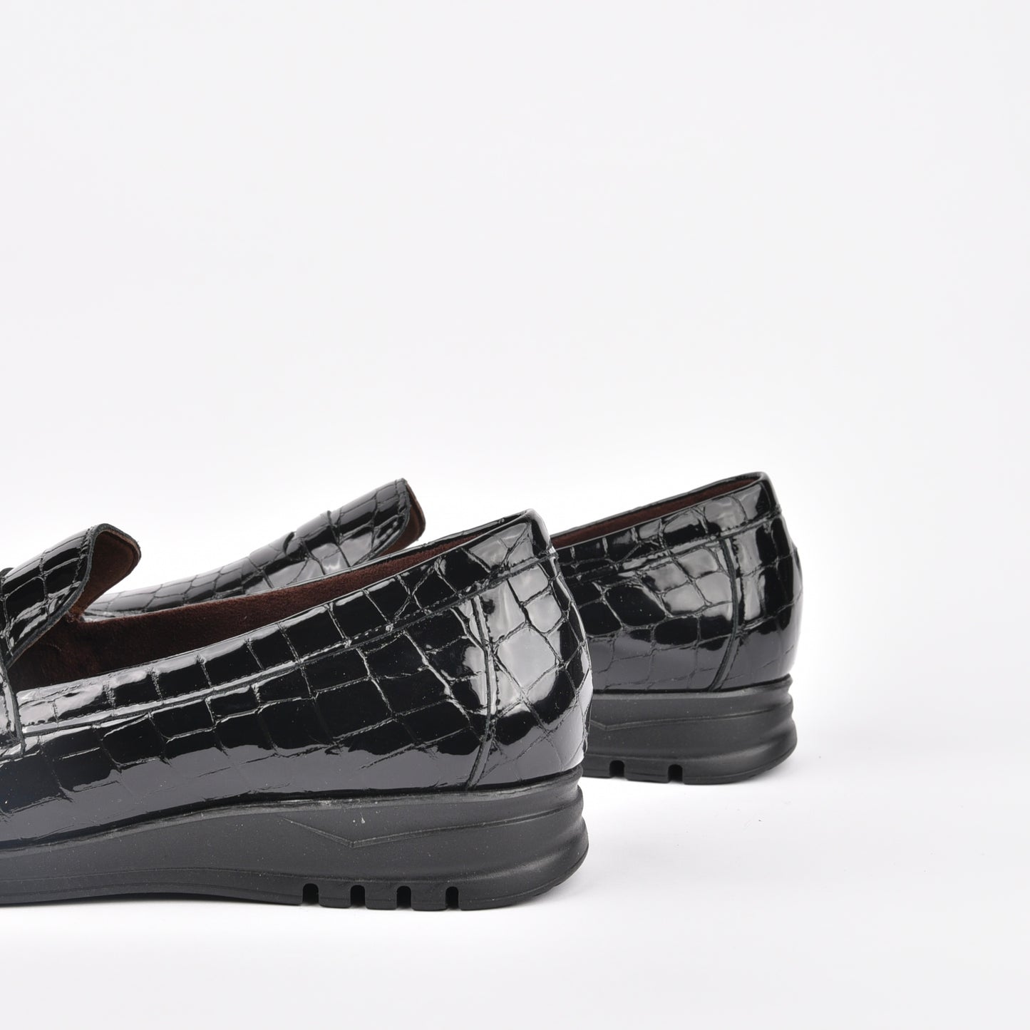 10132 Pitillos 100% Genuine Leather Spanish loafers for women in black