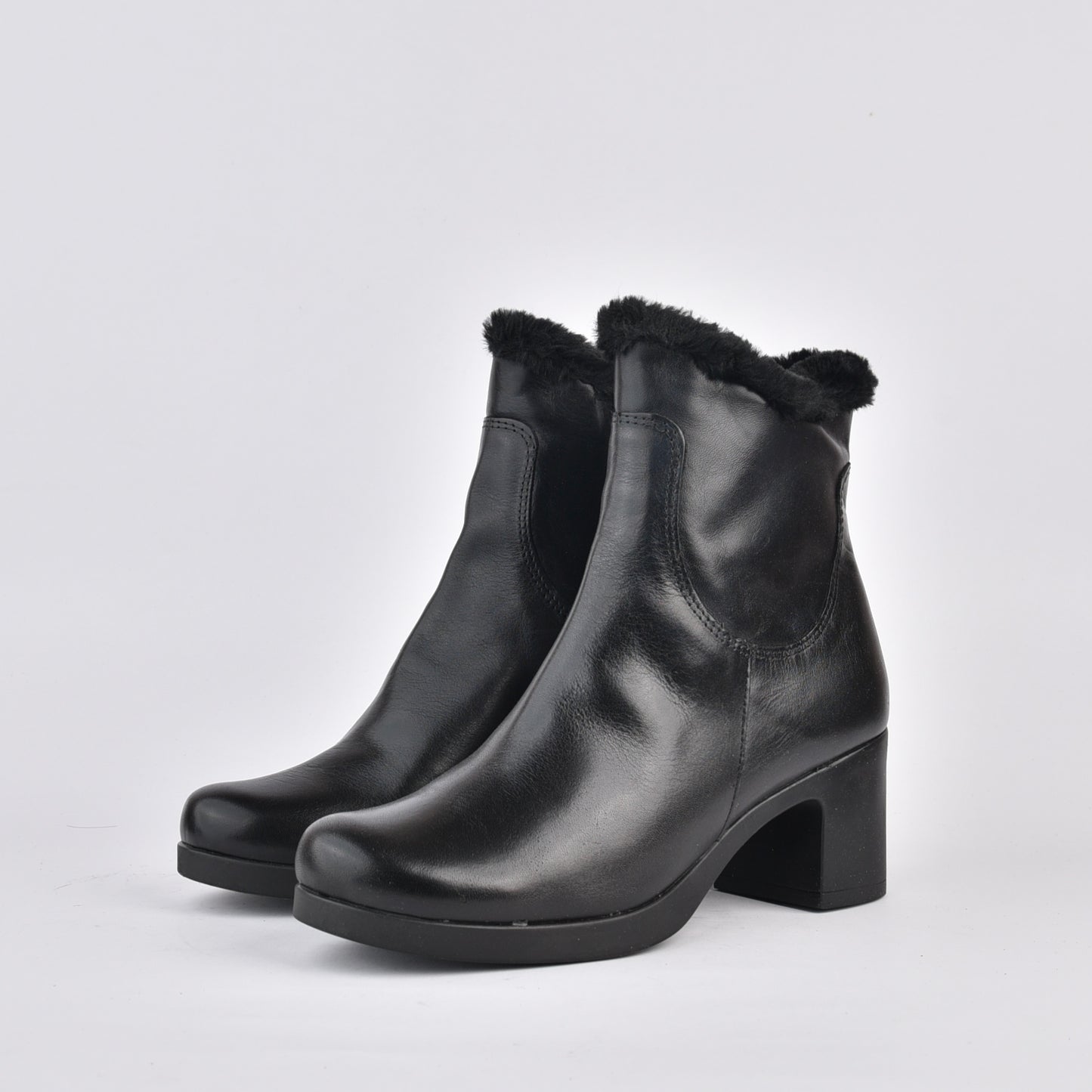 حذاء بيتيلوس الإسباني المصنوع من الجلد الطبيعي 100% باللون الأسود للنساء