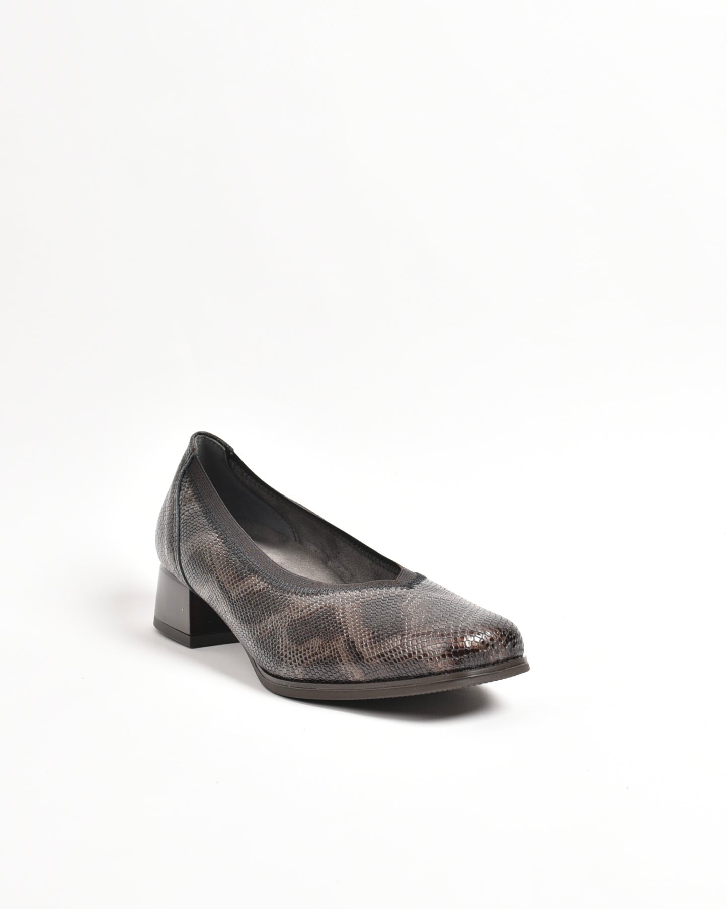 Pitillos classic shoes for women in brown