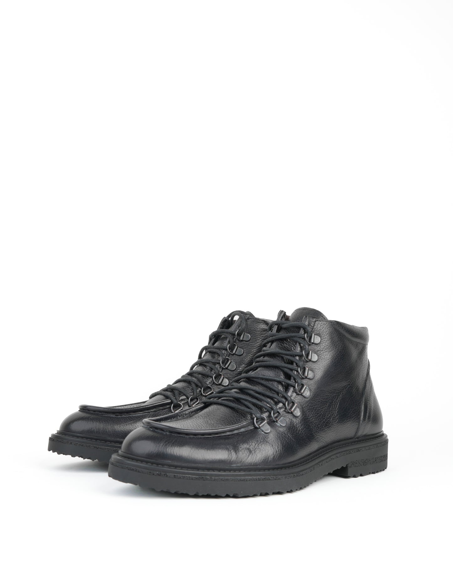 Shalapi boots in grain leather for men in black