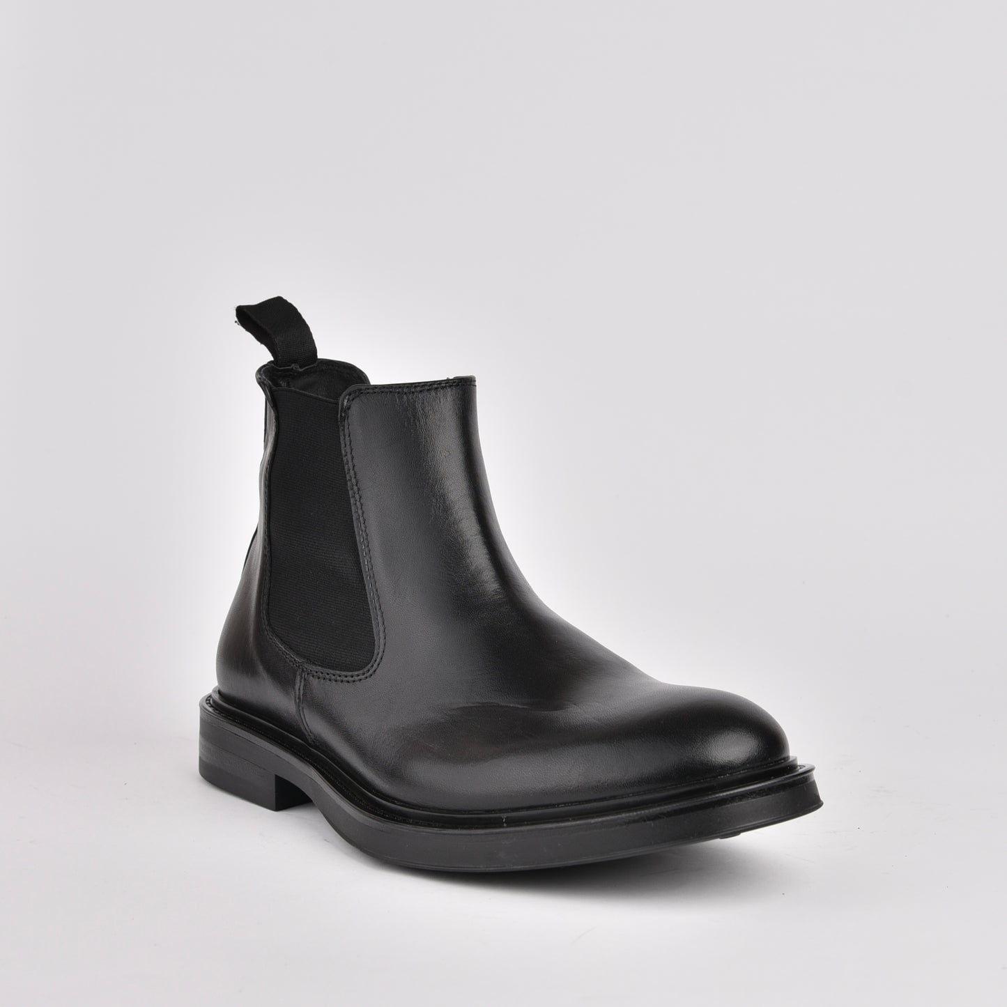 Kebo genuine leather Chelsea Boots for men in black