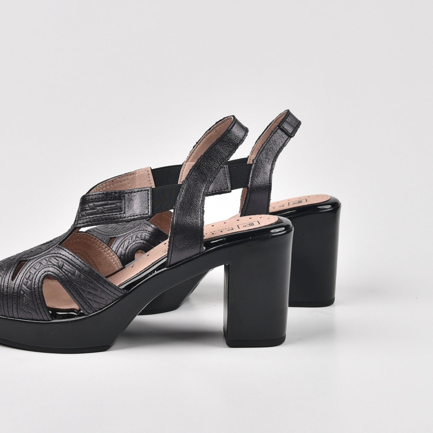 Pitillos Spanish Classic High Heel Sandals for Women in Black.