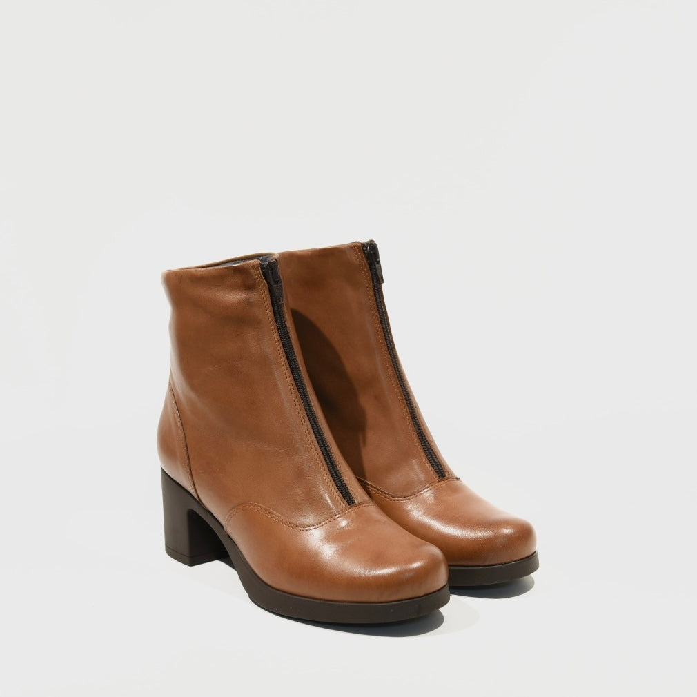 Pitillos 100% Genuine Leather Spanish boots in Camel for woman