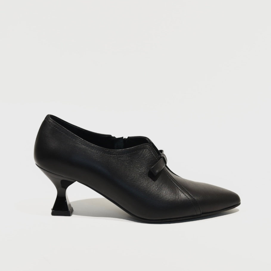 DFC Relax Genuine Leather Greek Classic Shoes in Black for woman