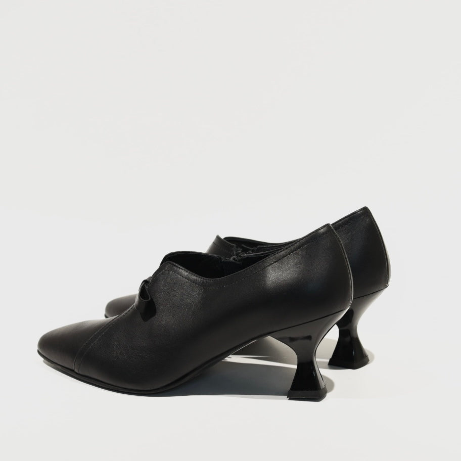 DFC Relax Genuine Leather Greek Classic Shoes in Black for woman
