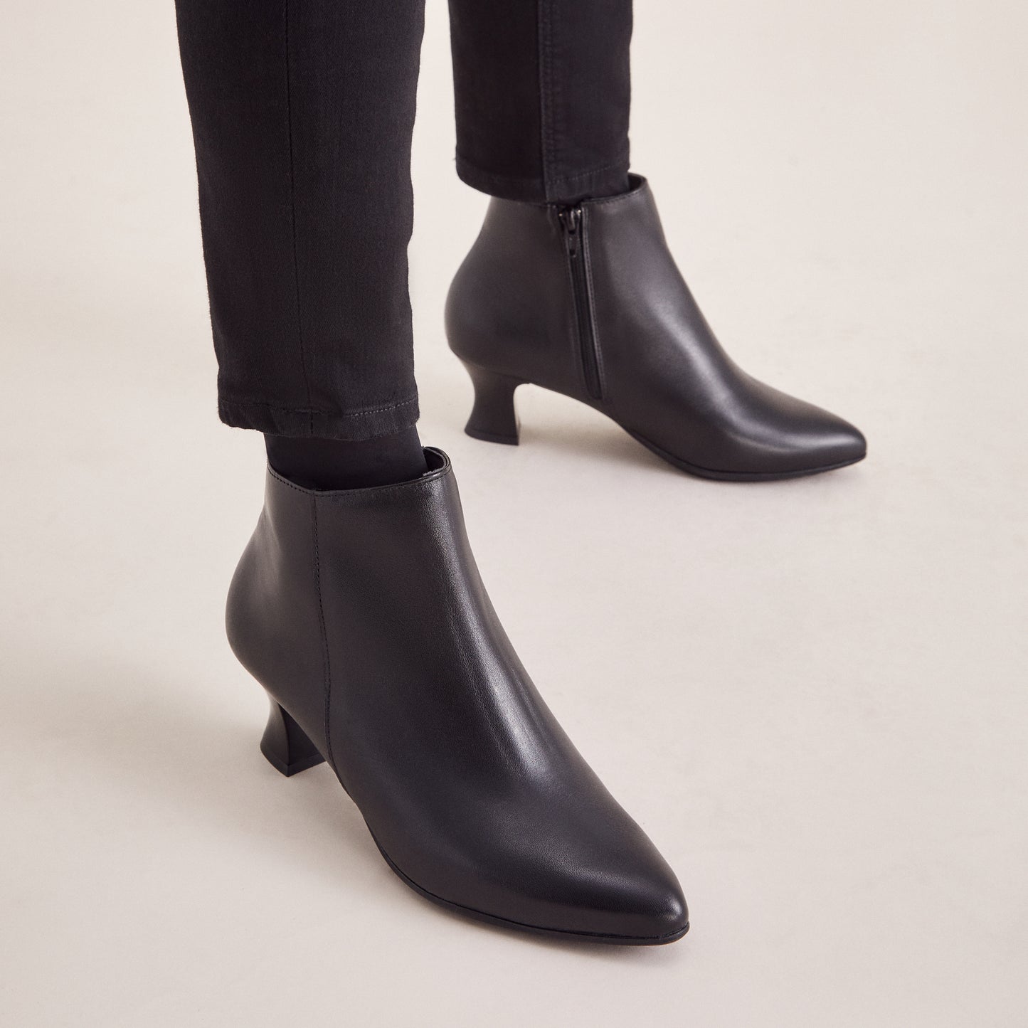 Pitillos 100% Genuine Leather Spanish boots in Black for women