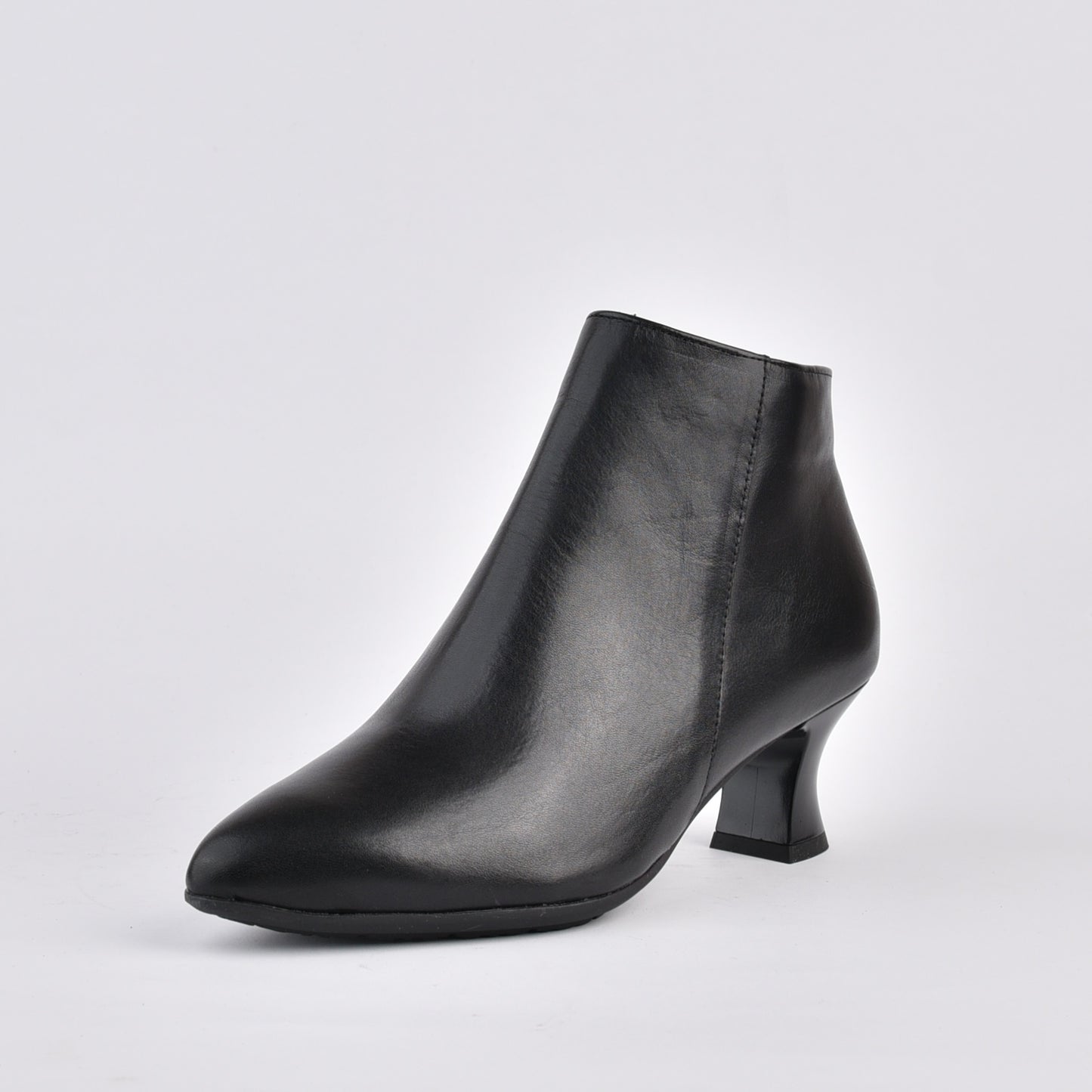 Pitillos 100% Genuine Leather Spanish boots in Black for women