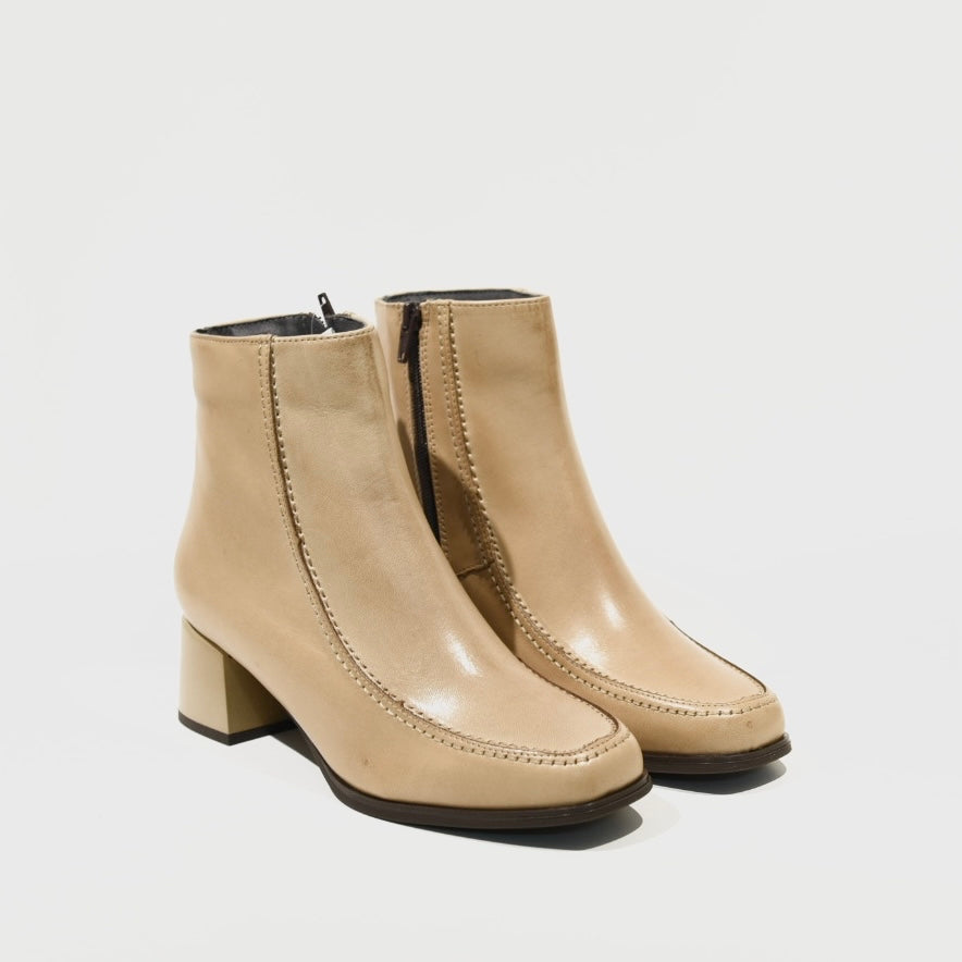 Pitillos 100% Genuine Leather Spanish boots in Taupe for woman