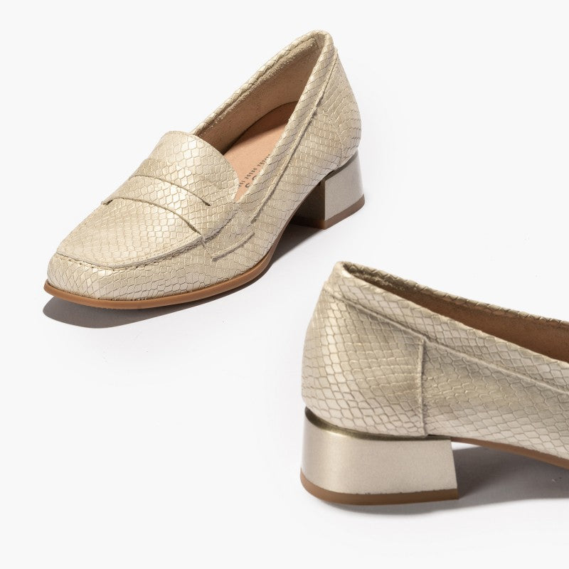 Pitillos spanish shoes for woman in beige