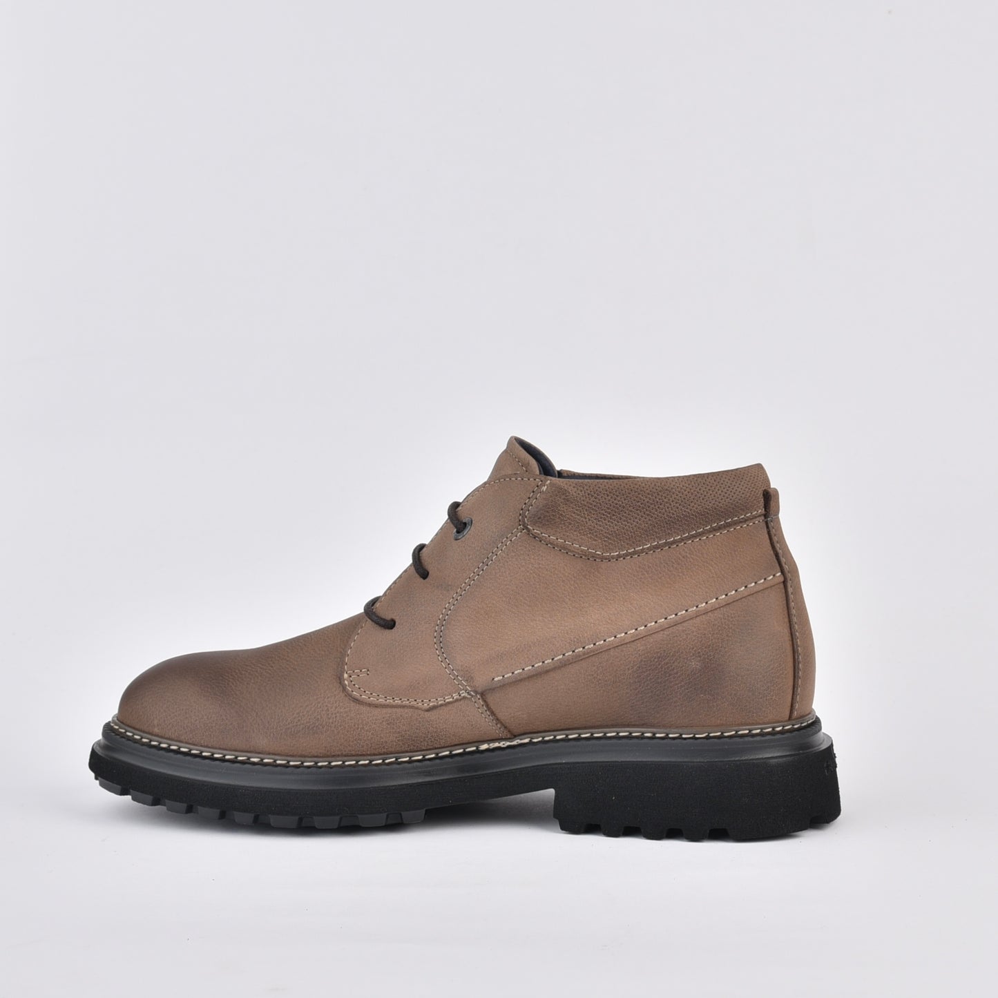 Fluchos Spanish boots for men in beige