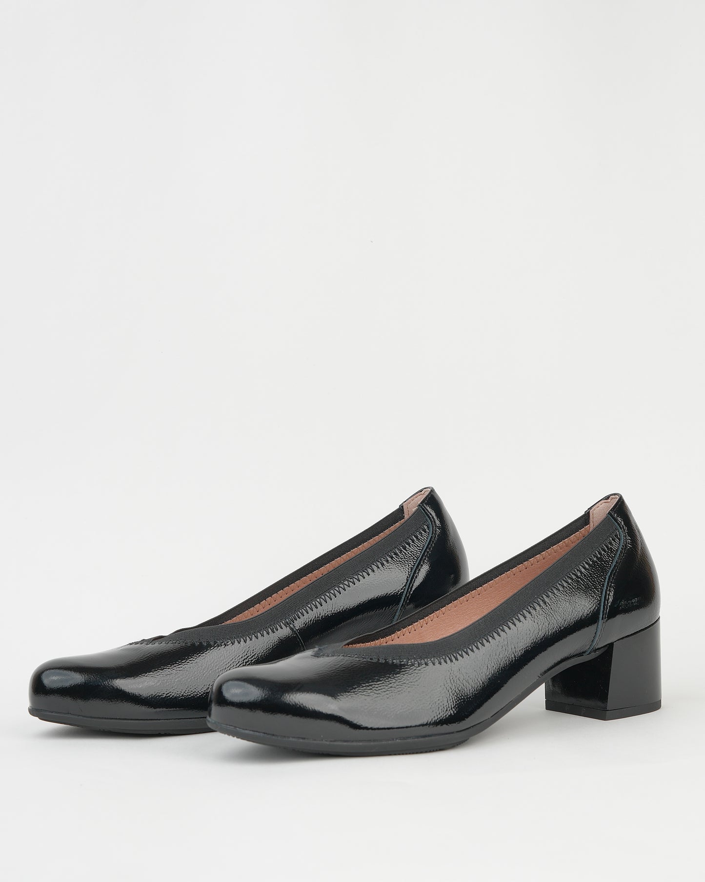 Pitillos spanish mid heel shoes for women in shiny black
