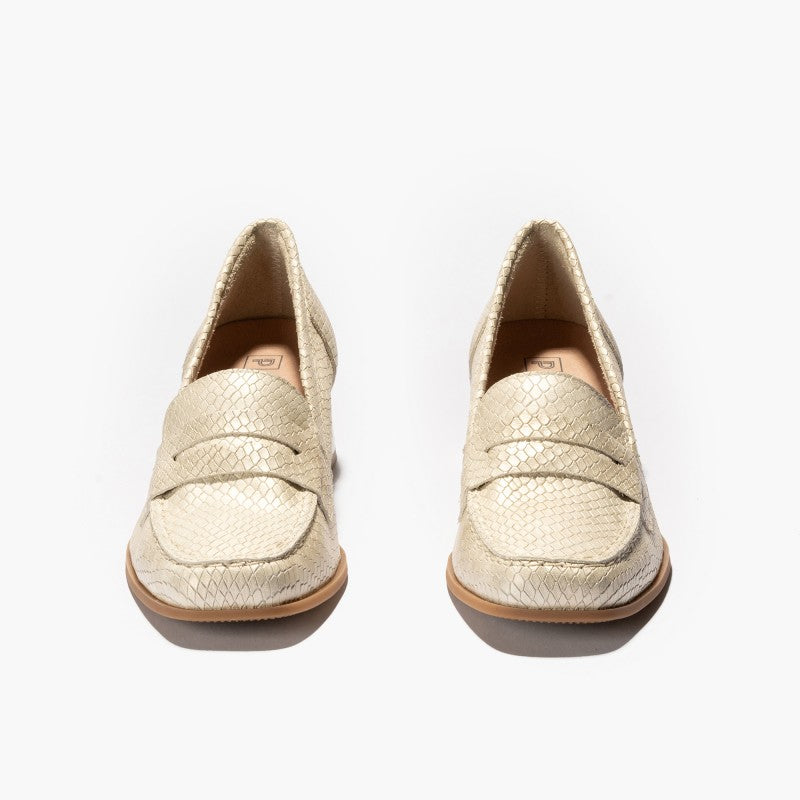 Pitillos spanish shoes for woman in beige