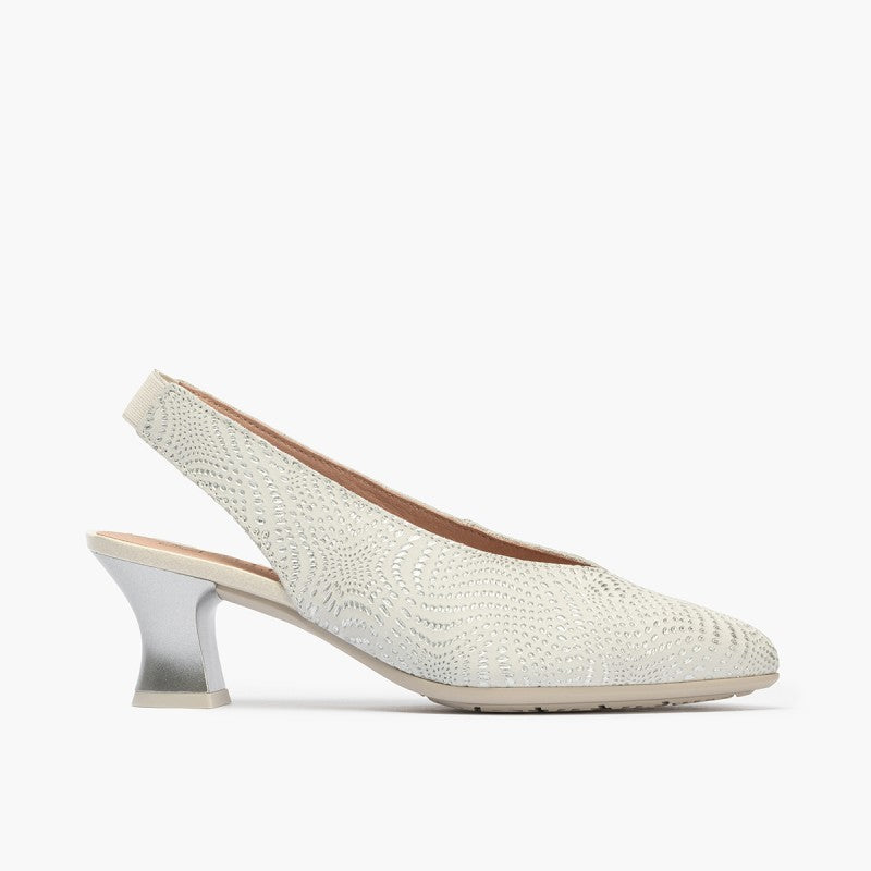 Pitillos Spanish Medium Heel Sandal for Women in silver .