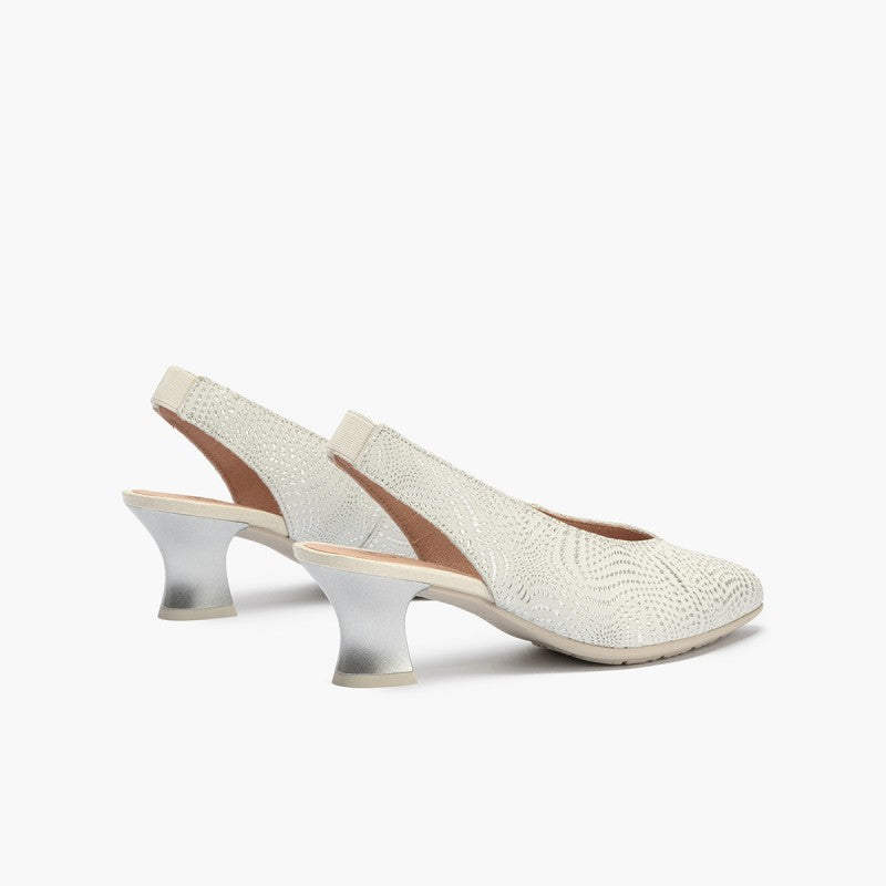 Pitillos Spanish Medium Heel Sandal for Women in silver .