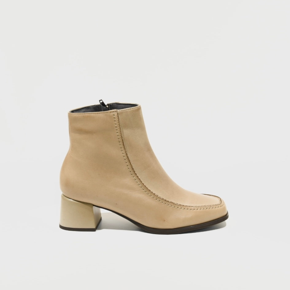 Pitillos 100% Genuine Leather Spanish boots in Taupe for woman