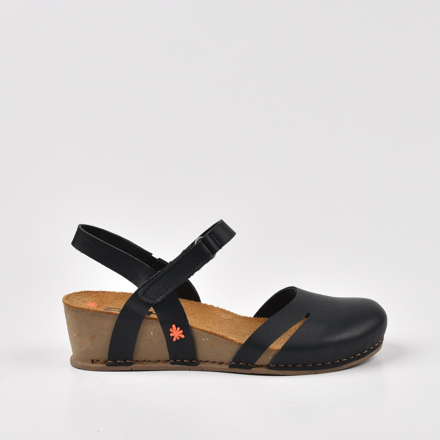 صندل إسفيني من Art Spanish Strap للنساء باللون الأسود