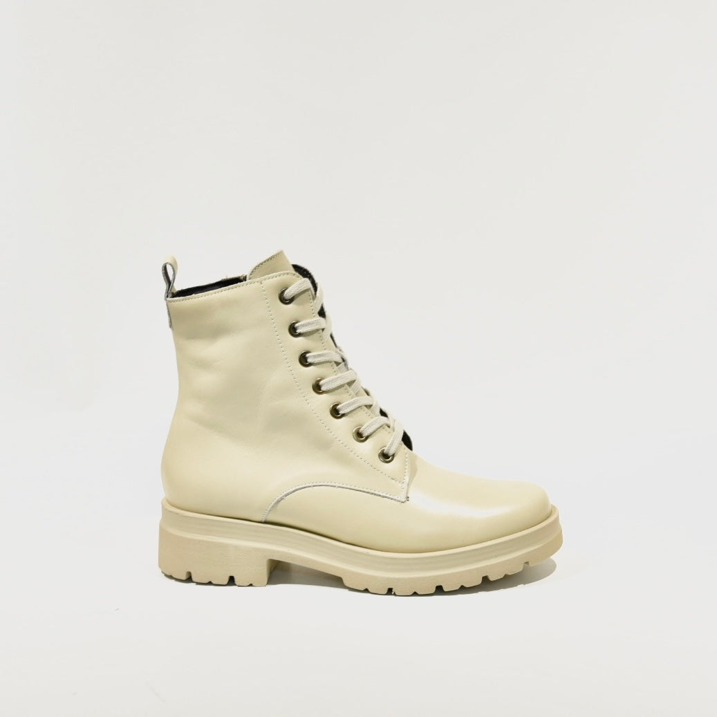Pitillos 100% Genuine Leather Spanish boots in Creme for women