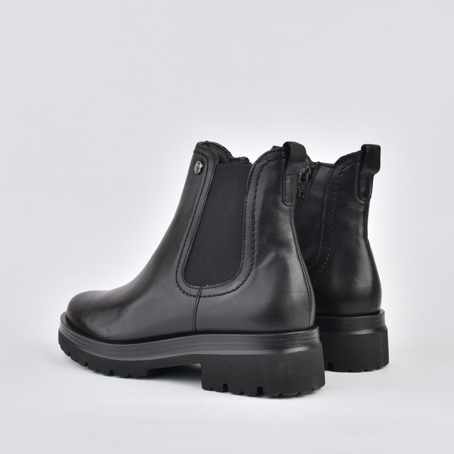 Pitillos spanish 100% Genuine Leather Chelsea boots for women in Black