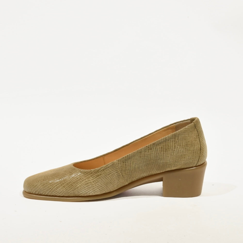 DFC Relax 100% Genuine Leather Greek Shoes for Women in Antique Camel