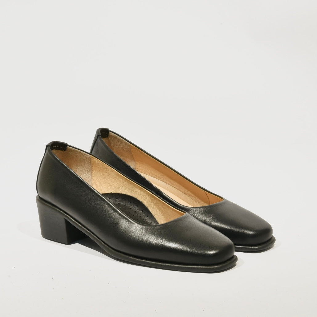 DFC Relax 100% Genuine Leather Greek Shoes for Women in Smooth Black