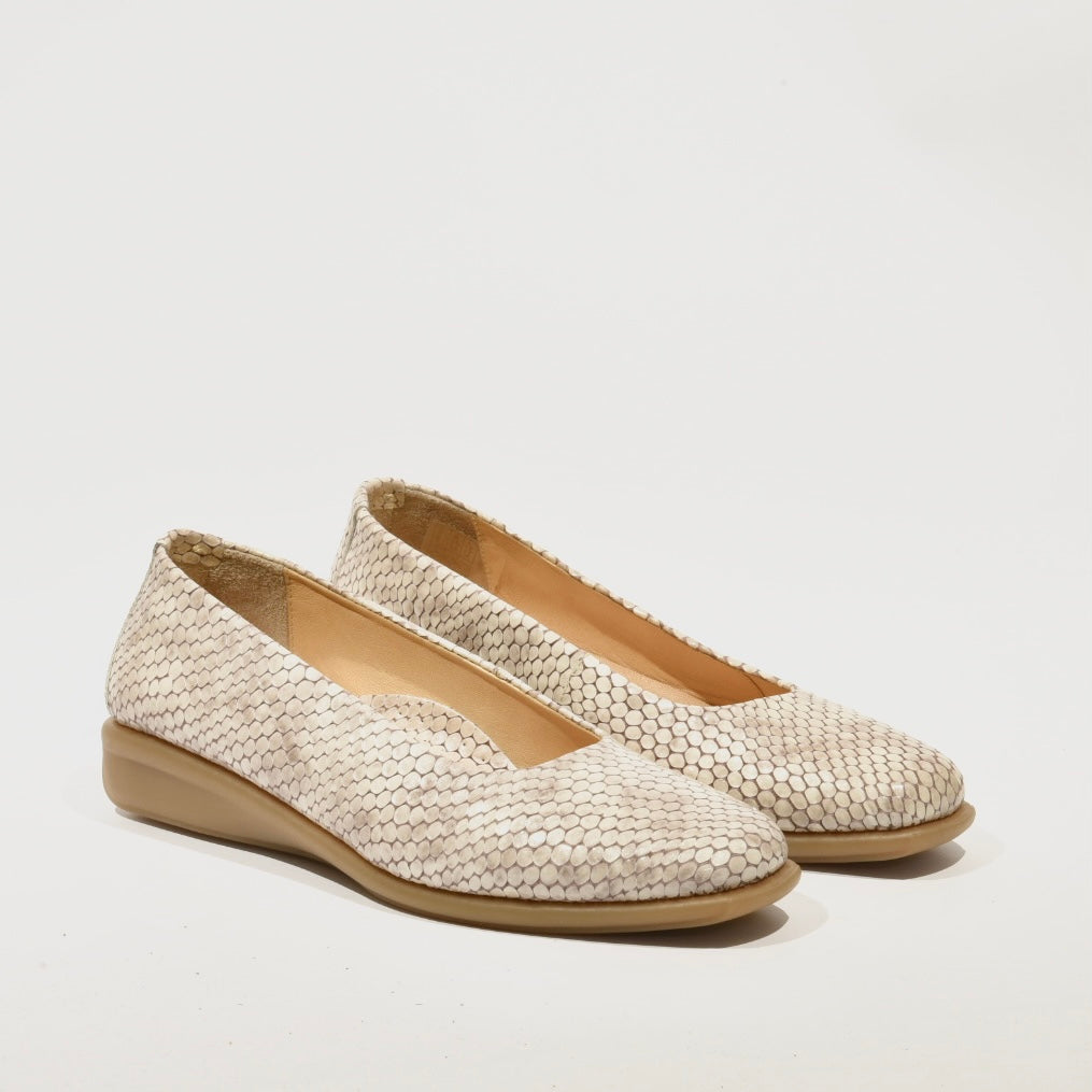DFC Relax 100% Genuine Leather Greek Shoes for Women in Beige