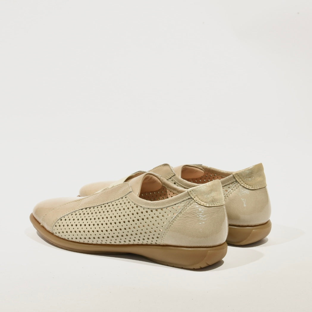 DFC Relax 100% Genuine Leather Greek Shoes for Women in shiny Beige