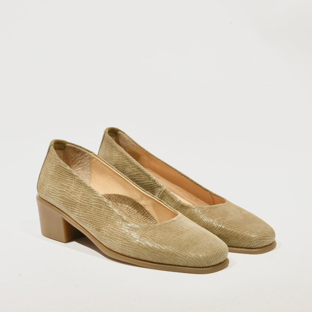 DFC Relax 100% Genuine Leather Greek Shoes for Women in Antique Camel