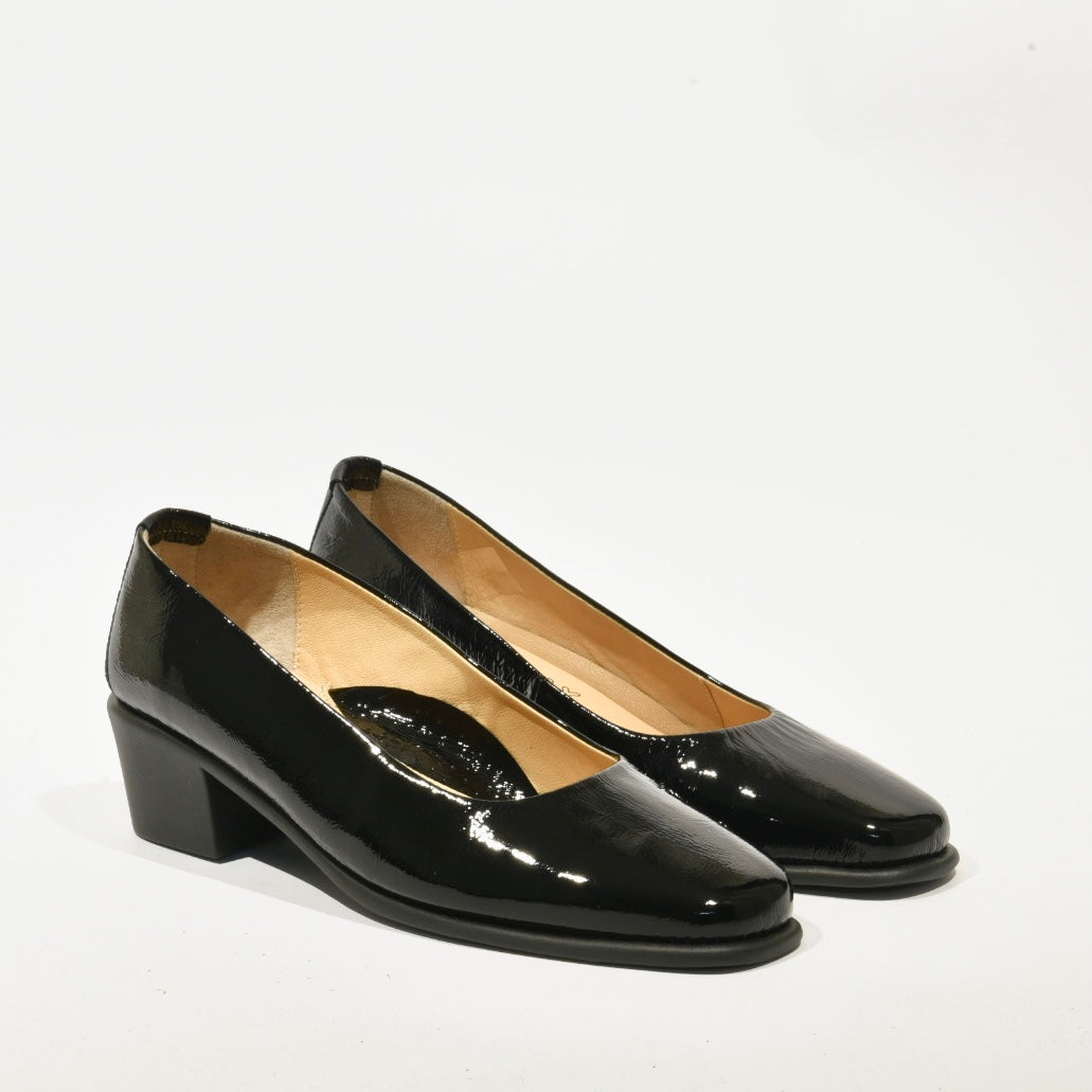 DFC Relax 100% Genuine Leather Greek Shoes for Women in Shiny Black