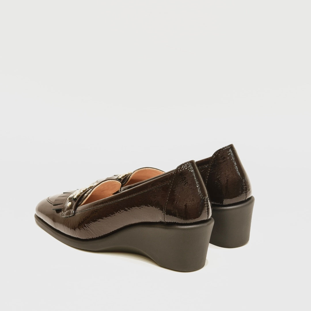 DFC Relax Greek comfort shoes for women in shiny brown