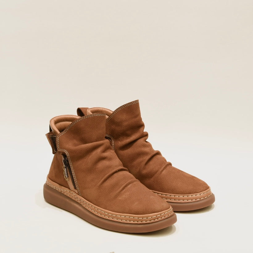 Comfort leather boots for women in nubuck Camel