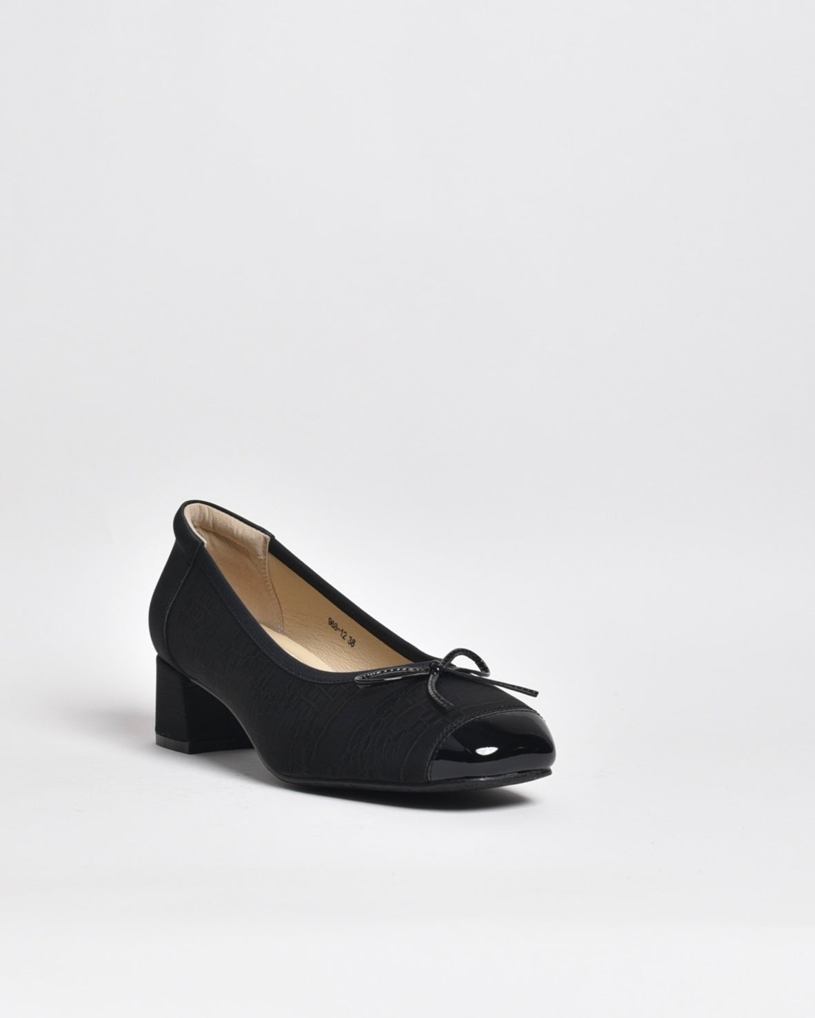 SHALAPI ITALY Classic Shoes Guanine Leather for Women in Shiny Black. S26