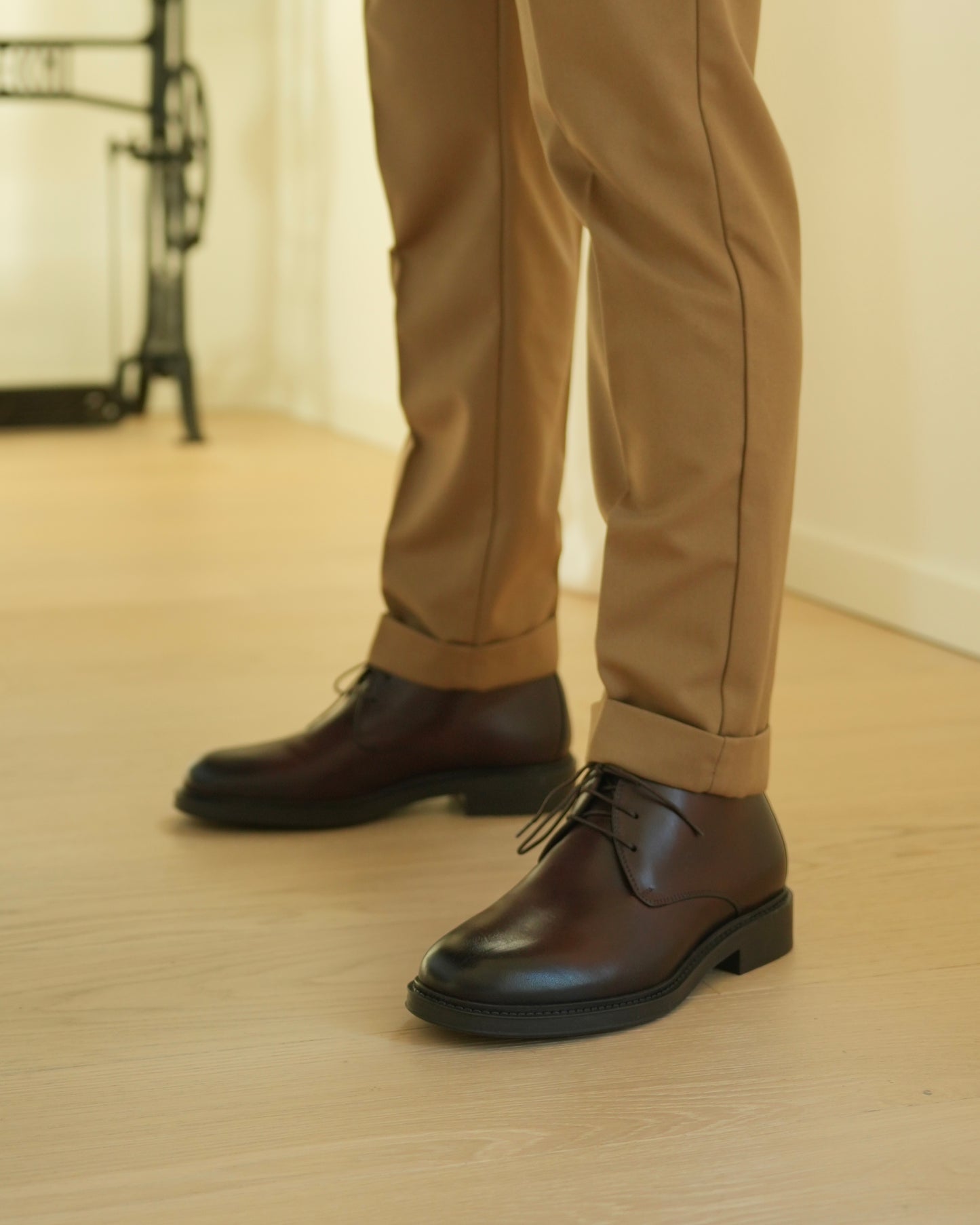 Shalapi Italian boots for men in brown