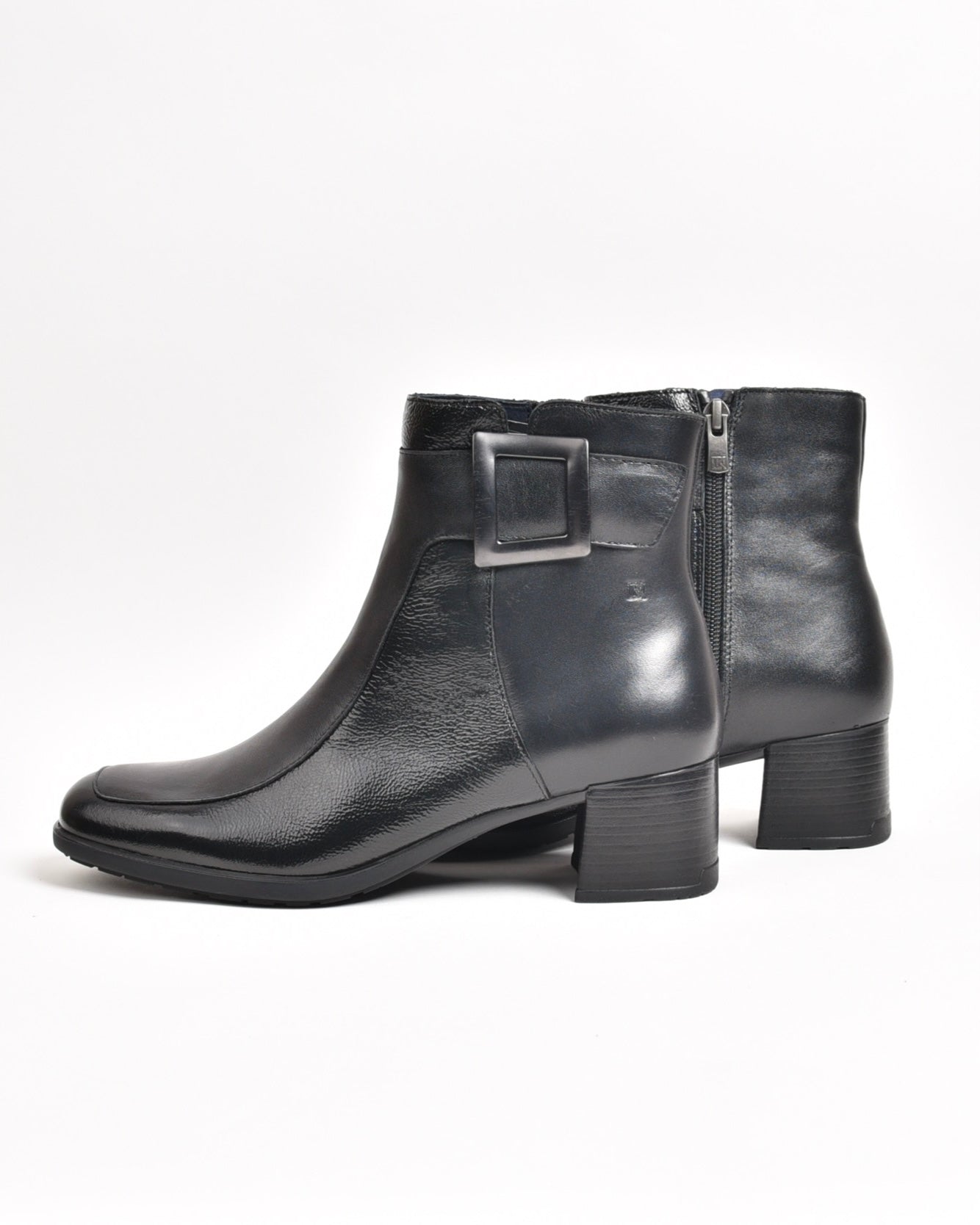 Fluchos classic med hell boots for women in shiny black