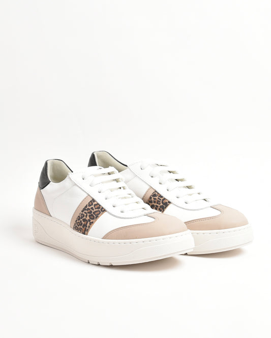 Pitillos sneakers for women in white