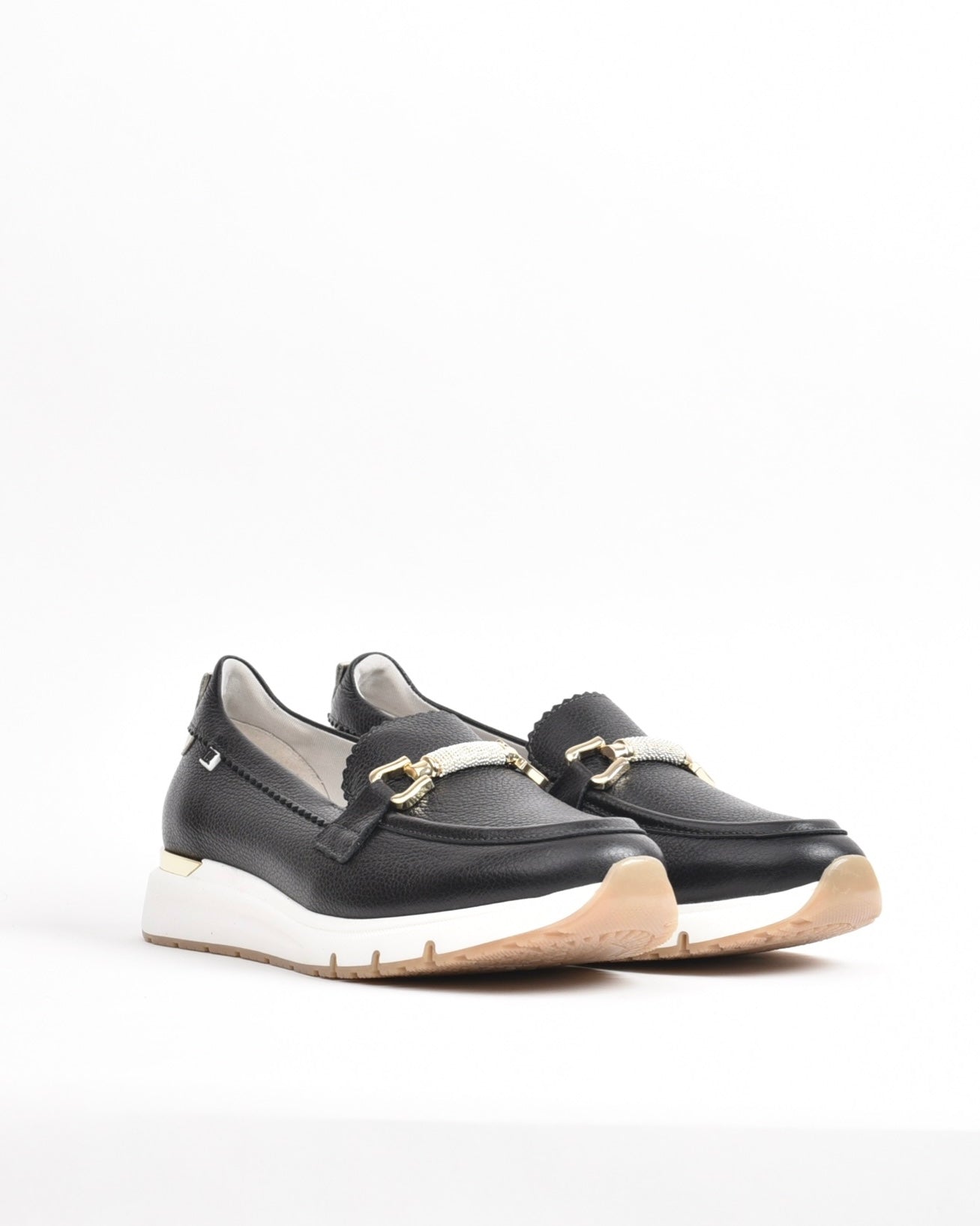 Dorking Fluchos Classic Flat heel shoes for women in Black